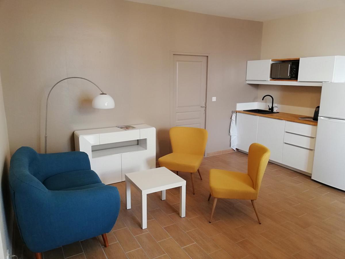 L'Angely - Chambres D'Hotes Niort Eksteriør bilde